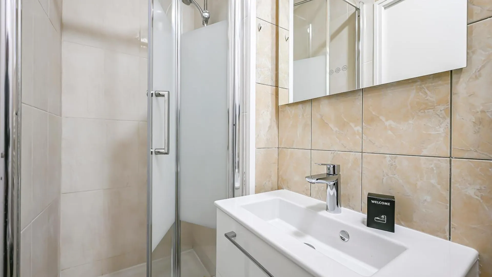L'Atelier Secret - Batignolles - Metro - Paris 17 Apartment
