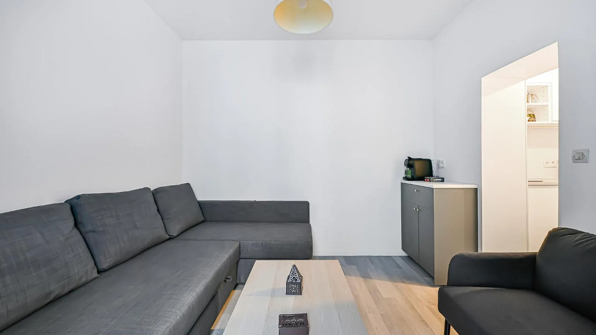 L'Atelier Secret - Batignolles - Metro - Paris 17 Apartment